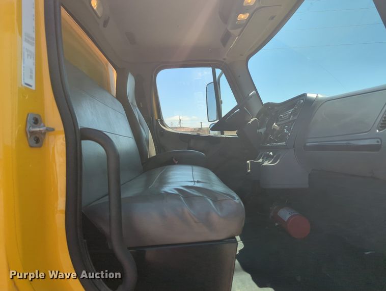 image for item MN9987 2012 Freightliner Business Class M2  box truck