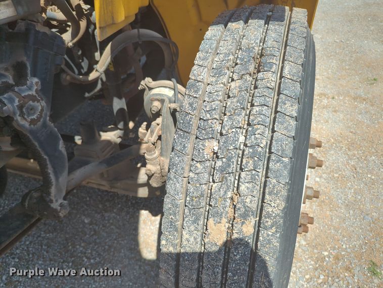 image for item MN9987 2012 Freightliner Business Class M2  box truck