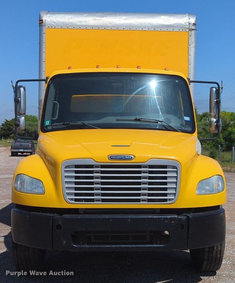 image for item MN9988 2013 Freightliner Business Class M2  box truck