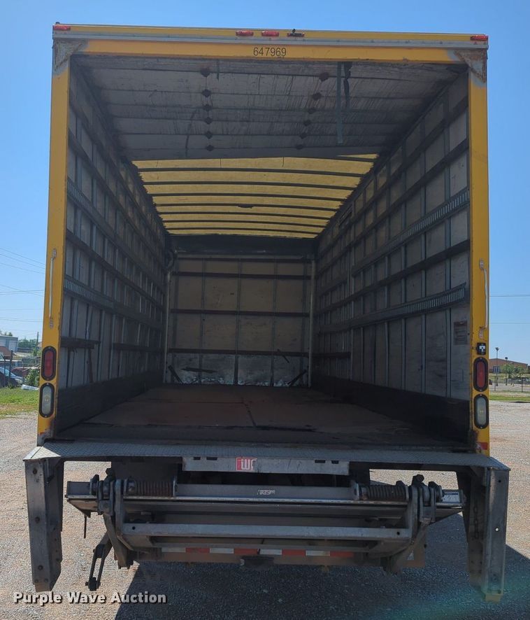 image for item MN9988 2013 Freightliner Business Class M2  box truck