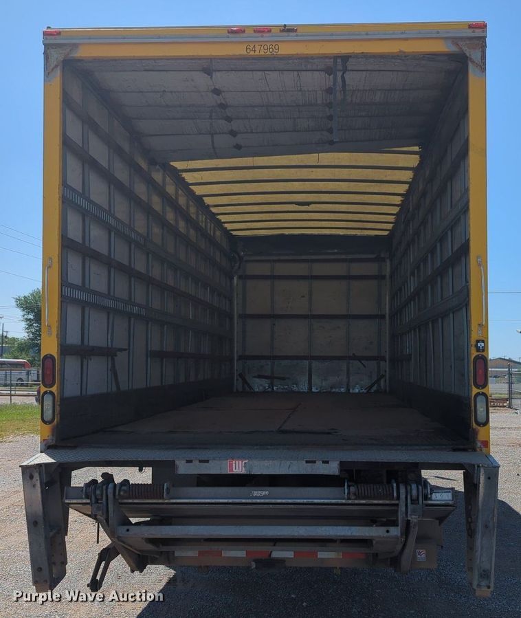 image for item MN9988 2013 Freightliner Business Class M2  box truck