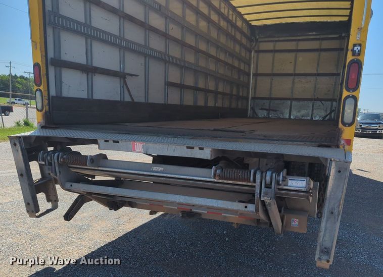 image for item MN9988 2013 Freightliner Business Class M2  box truck