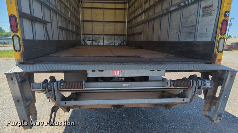 image for item MN9988 2013 Freightliner Business Class M2  box truck