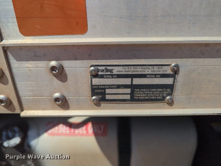 image for item MN9988 2013 Freightliner Business Class M2  box truck