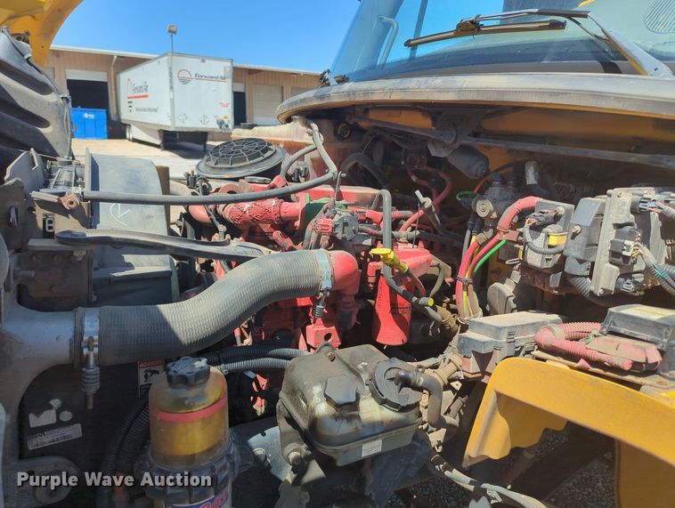 image for item MN9988 2013 Freightliner Business Class M2  box truck