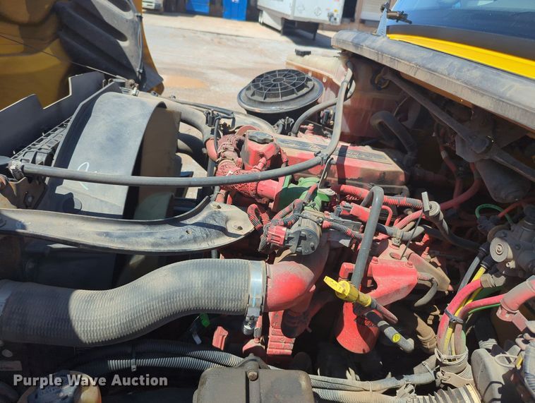 image for item MN9988 2013 Freightliner Business Class M2  box truck