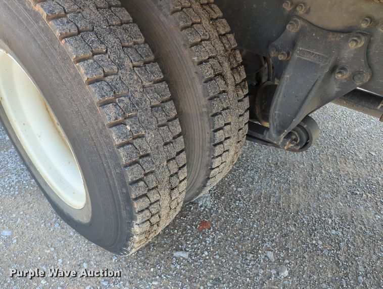 image for item MN9988 2013 Freightliner Business Class M2  box truck