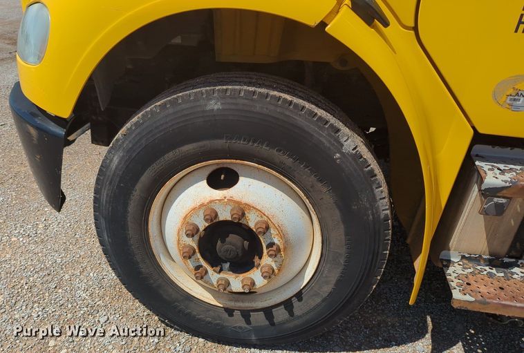 image for item MN9988 2013 Freightliner Business Class M2  box truck