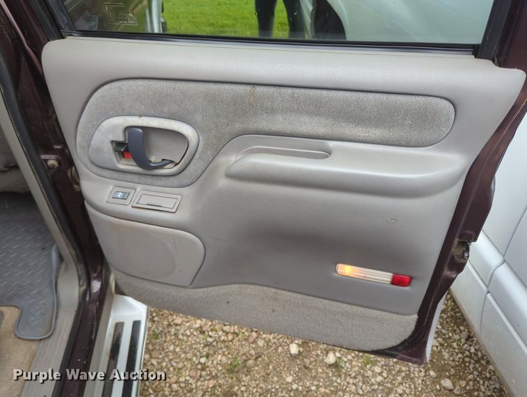 image for item MO9029 1996 Chevrolet Suburban  SUV