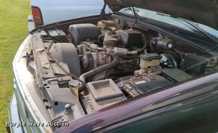 image for item MO9029 1996 Chevrolet Suburban  SUV