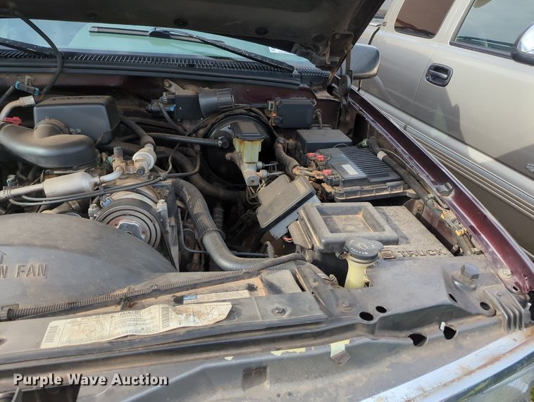 image for item MO9029 1996 Chevrolet Suburban  SUV