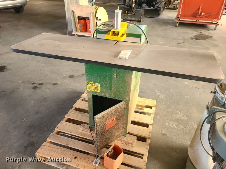 image for item MO9829 Tools