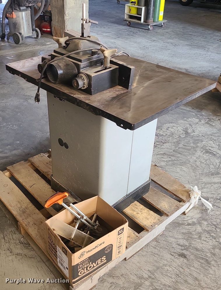 image for item MO9831 Delta  shaper