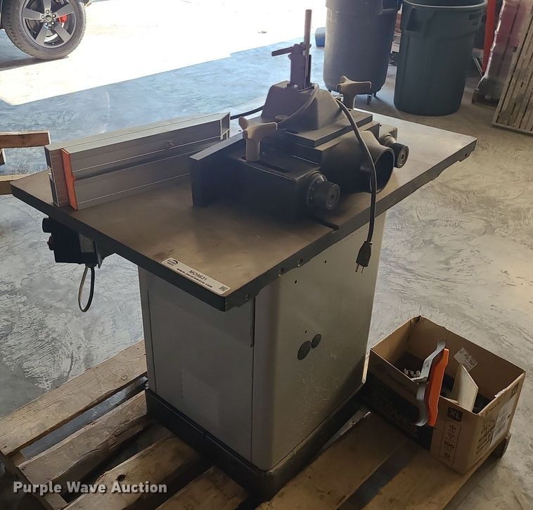 image for item MO9831 Delta  shaper