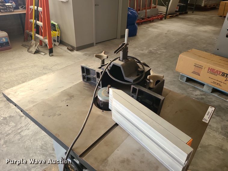 image for item MO9831 Delta  shaper