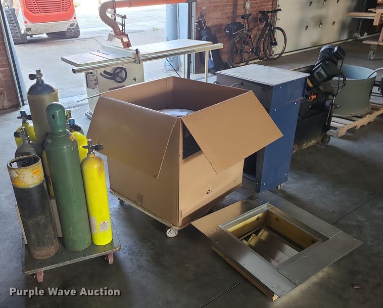 image for item MO9835 Tools