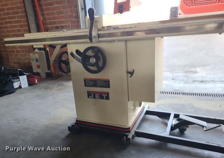 image for item MO9835 Tools