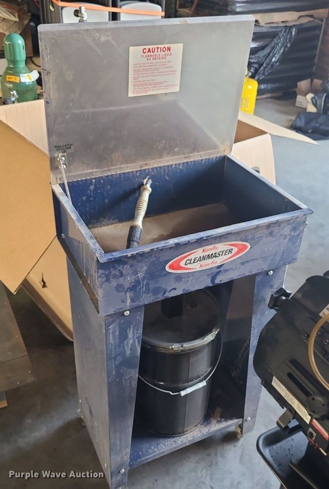 image for item MO9835 Tools