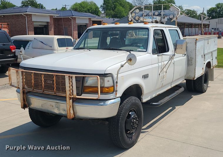 image for item MO9839 1997 Ford F350  utility bed pickup truck