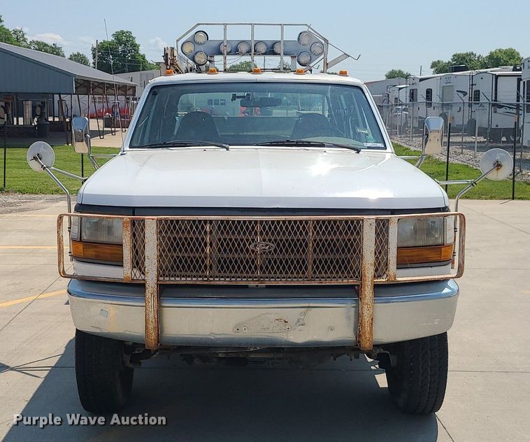 image for item MO9839 1997 Ford F350  utility bed pickup truck