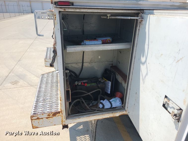 image for item MO9839 1997 Ford F350  utility bed pickup truck