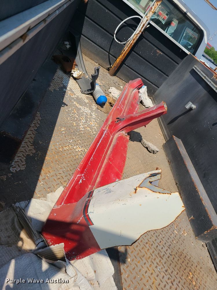 image for item MO9839 1997 Ford F350  utility bed pickup truck