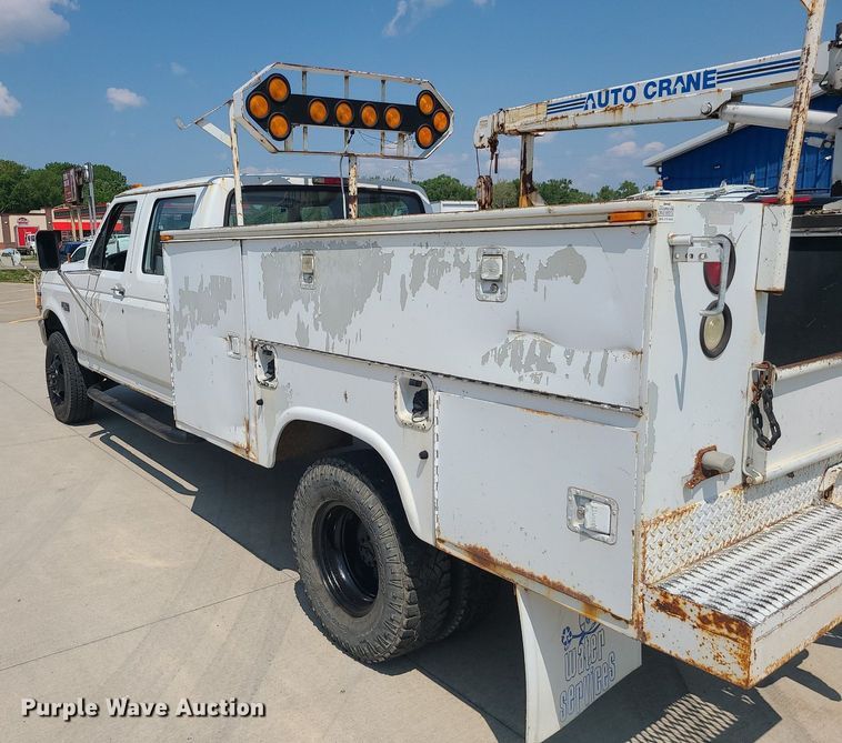 image for item MO9839 1997 Ford F350  utility bed pickup truck