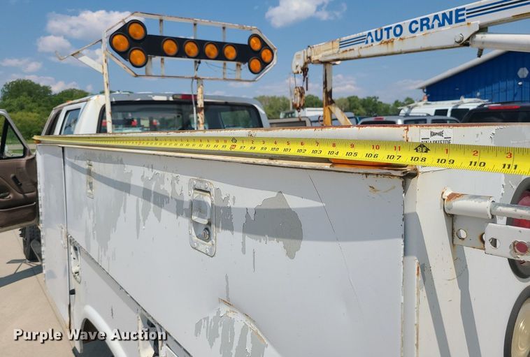 image for item MO9839 1997 Ford F350  utility bed pickup truck