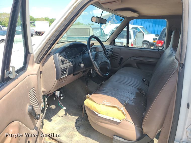 image for item MO9839 1997 Ford F350  utility bed pickup truck