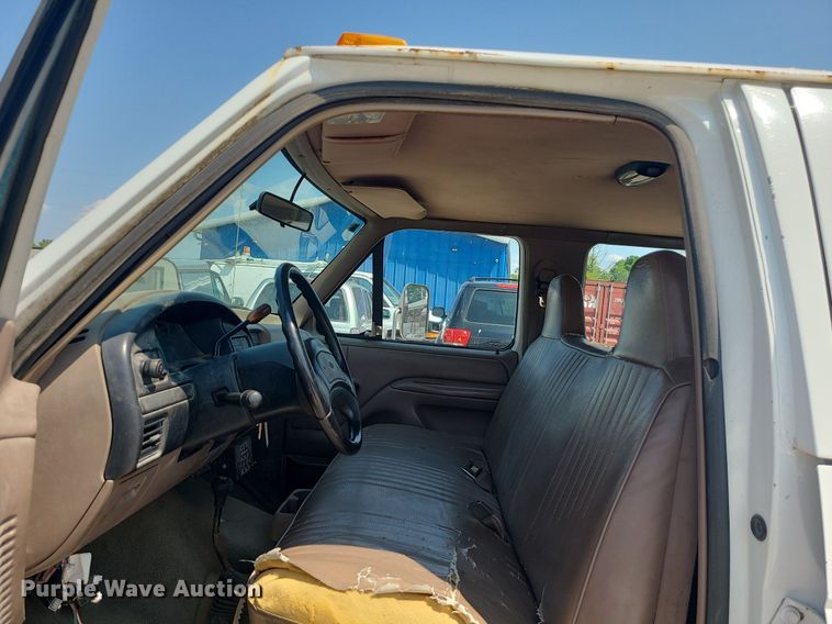 image for item MO9839 1997 Ford F350  utility bed pickup truck