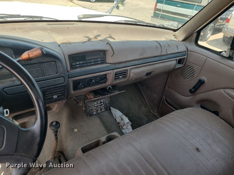 image for item MO9839 1997 Ford F350  utility bed pickup truck