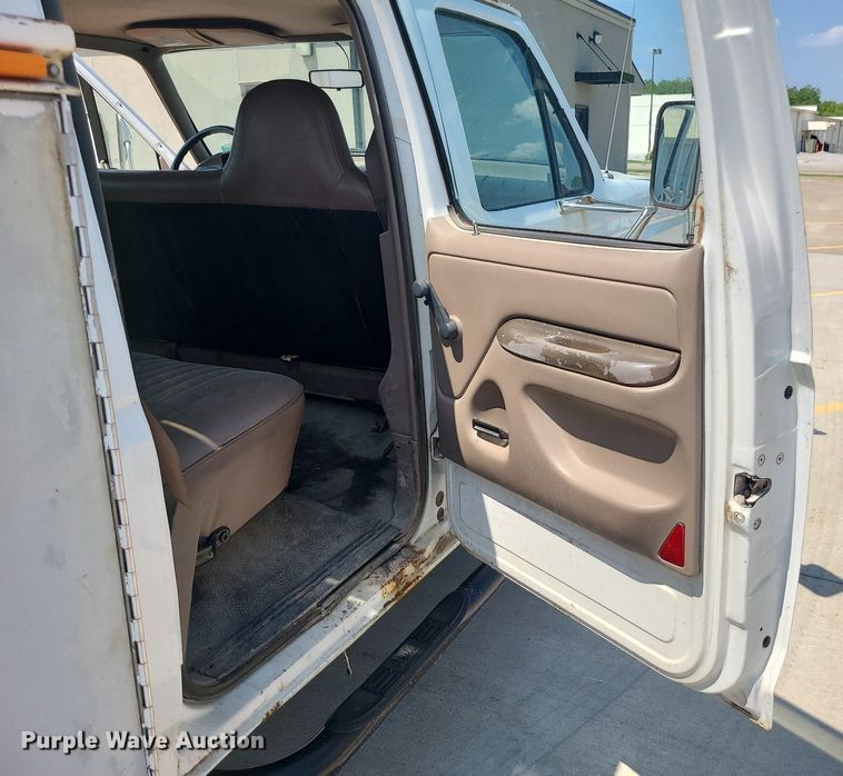 image for item MO9839 1997 Ford F350  utility bed pickup truck