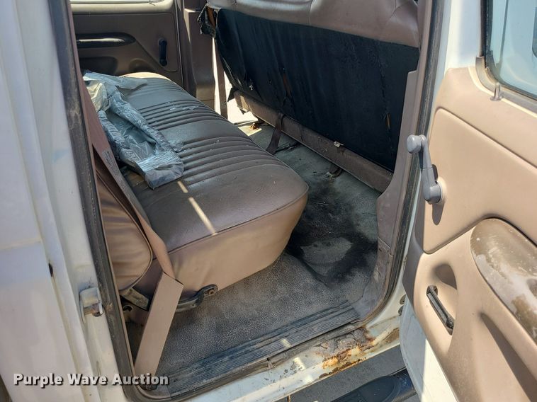 image for item MO9839 1997 Ford F350  utility bed pickup truck