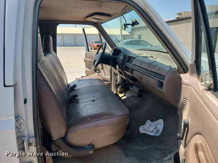 image for item MO9839 1997 Ford F350  utility bed pickup truck