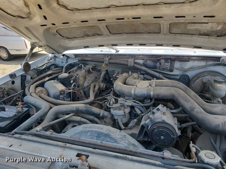 image for item MO9839 1997 Ford F350  utility bed pickup truck