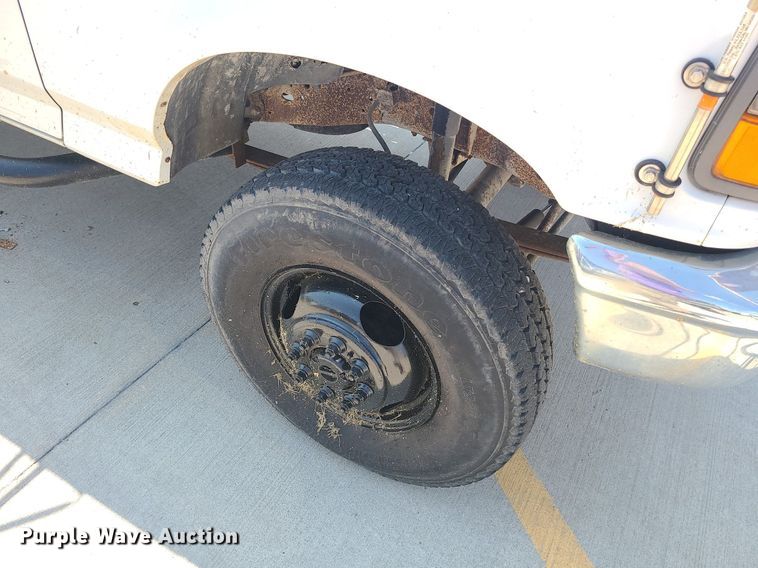 image for item MO9839 1997 Ford F350  utility bed pickup truck