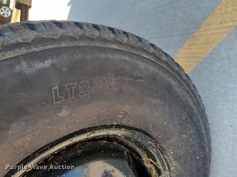 image for item MO9839 1997 Ford F350  utility bed pickup truck