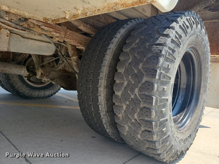 image for item MO9839 1997 Ford F350  utility bed pickup truck