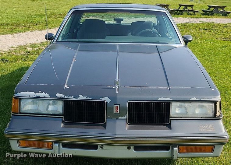 image for item MO9849 1987 Oldsmobile Cutlass Supreme