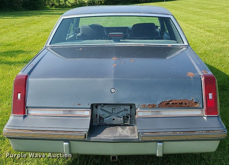 image for item MO9849 1987 Oldsmobile Cutlass Supreme