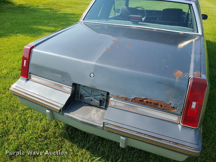 image for item MO9849 1987 Oldsmobile Cutlass Supreme