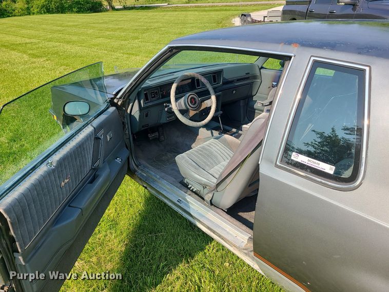 image for item MO9849 1987 Oldsmobile Cutlass Supreme
