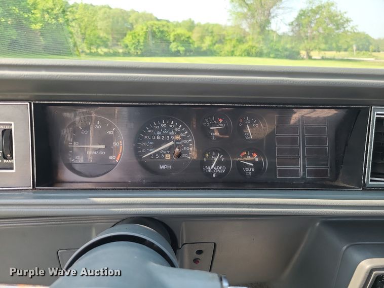 image for item MO9849 1987 Oldsmobile Cutlass Supreme