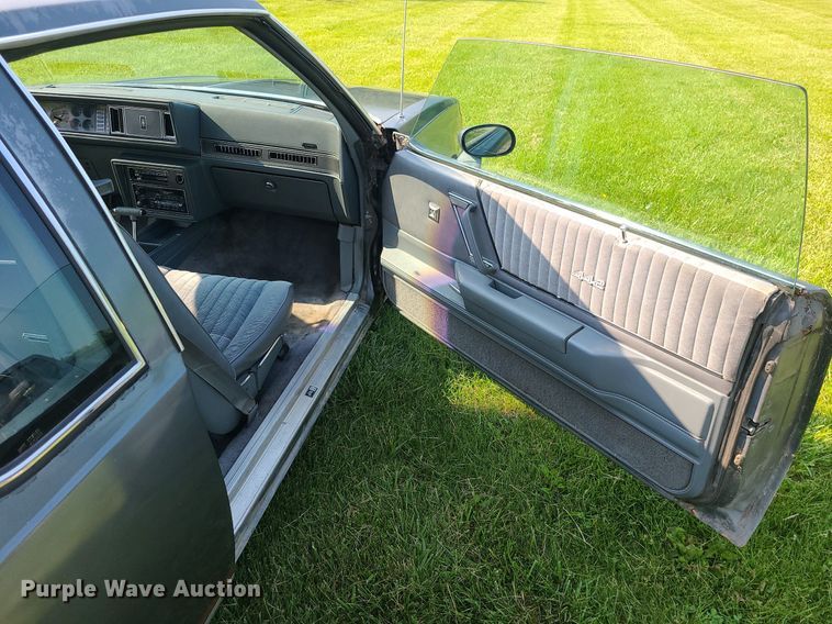 image for item MO9849 1987 Oldsmobile Cutlass Supreme