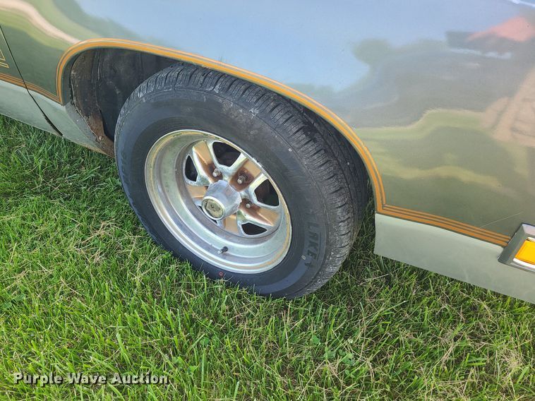 image for item MO9849 1987 Oldsmobile Cutlass Supreme