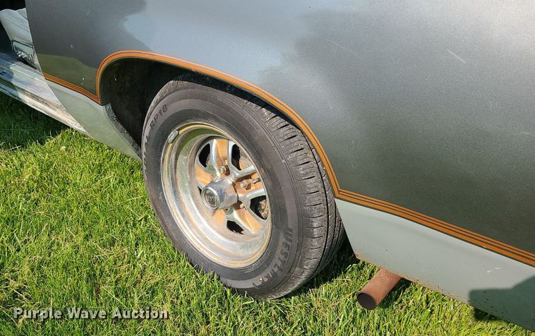 image for item MO9849 1987 Oldsmobile Cutlass Supreme