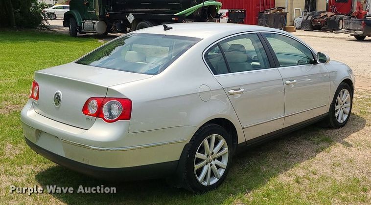 image for item MO9851 2010 Volkswagen Passat