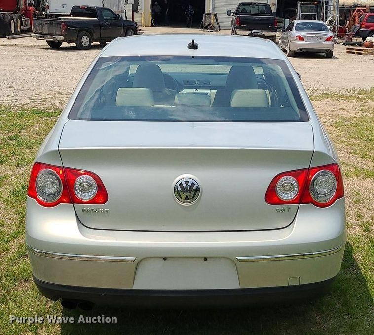 image for item MO9851 2010 Volkswagen Passat