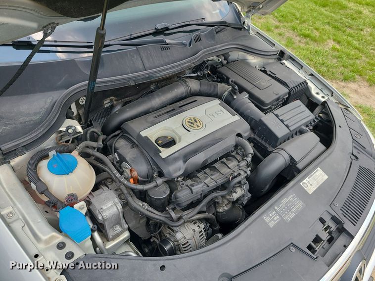 image for item MO9851 2010 Volkswagen Passat