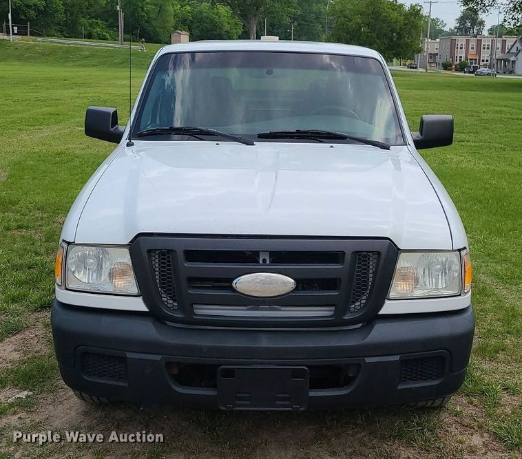 image for item MO9852 2006 Ford Ranger  SuperCab pickup truck